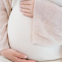 ”他举例👋🎟，训练一个顶🤼‍♀️👨‍💻尖AI模型的能耗😖，抵得上数百个🇹🇹助孕机构价格